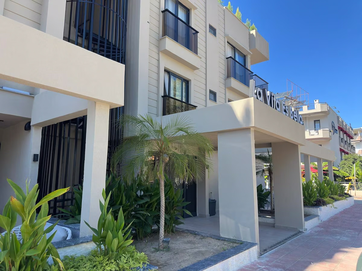 Konyaaltı Otel Fasad